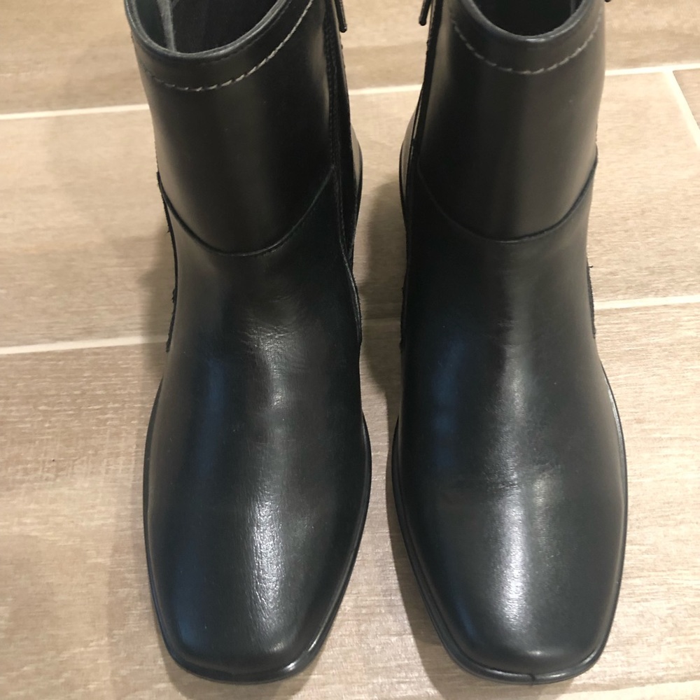 “SOLD” Leather black boots